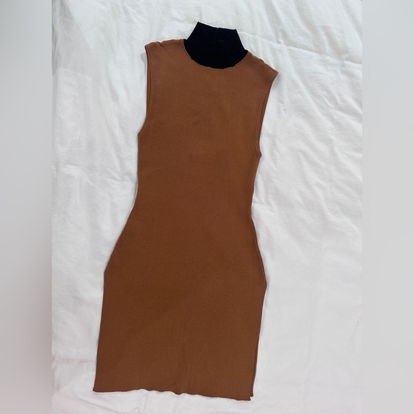 Staud Apres Cutout Color-block Ribbed Knit Sleeveless Turtleneck - Picture 2 of 4